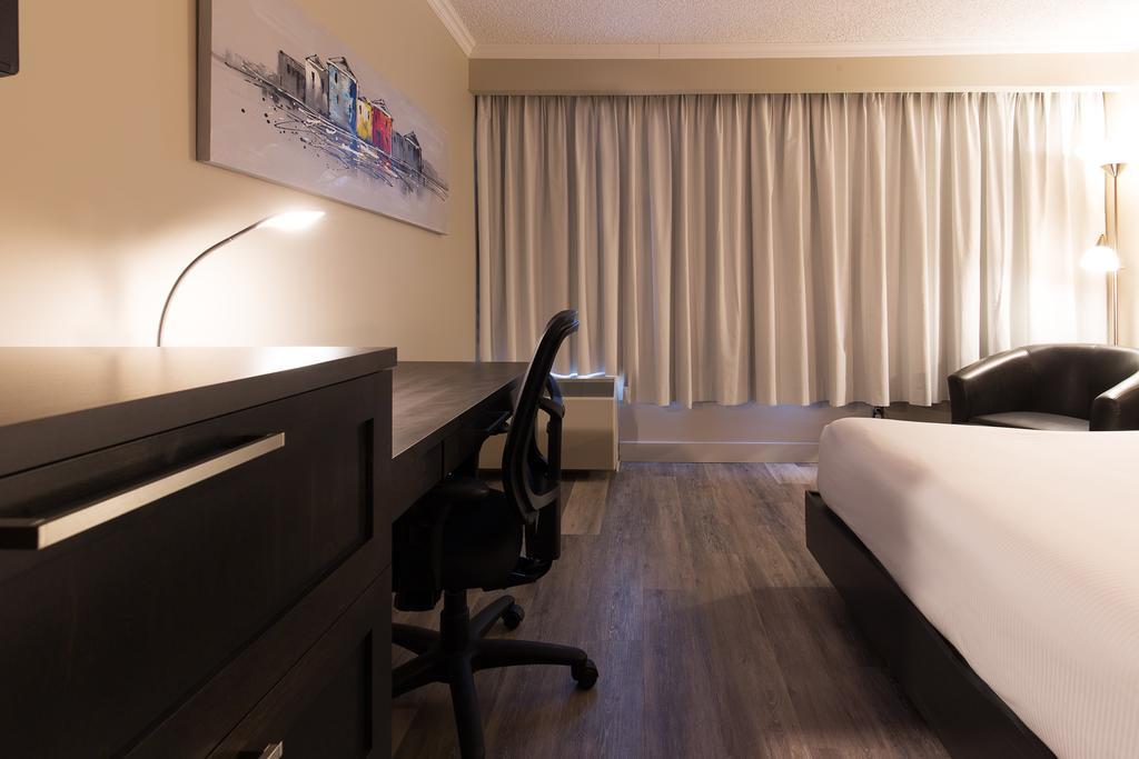 Hotel Universel Алма Екстериор снимка