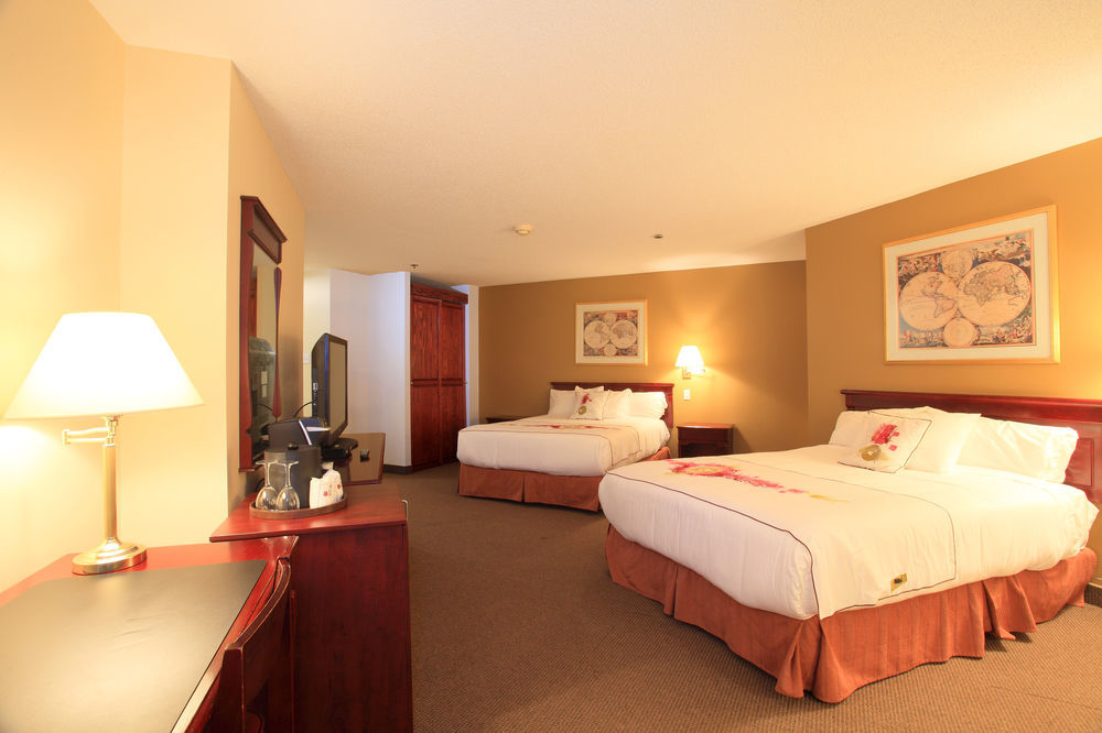 Hotel Universel Алма Екстериор снимка